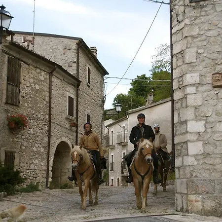 Stone House In Majella Park Vakantiehuis
