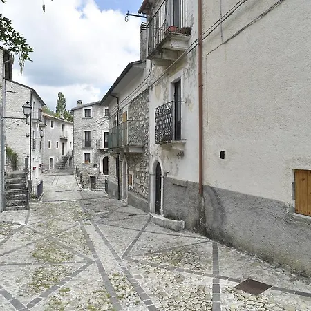 Stone House In Majella Park *