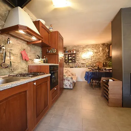 Stone House In Majella Park *