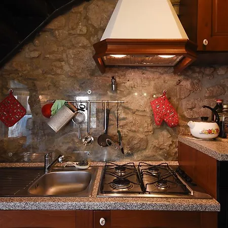 Stone House In Majella Park *