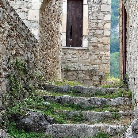 Stone House In Majella Park
