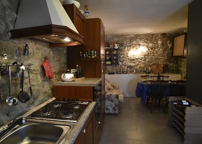 Stone House In Majella Park *