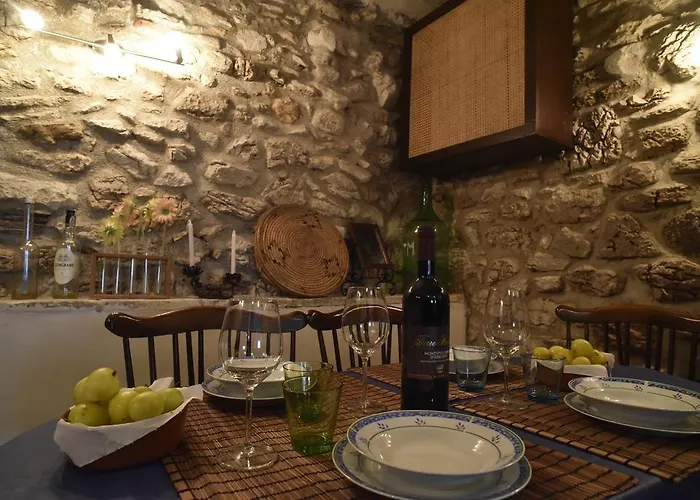 Stone House In Majella Park *